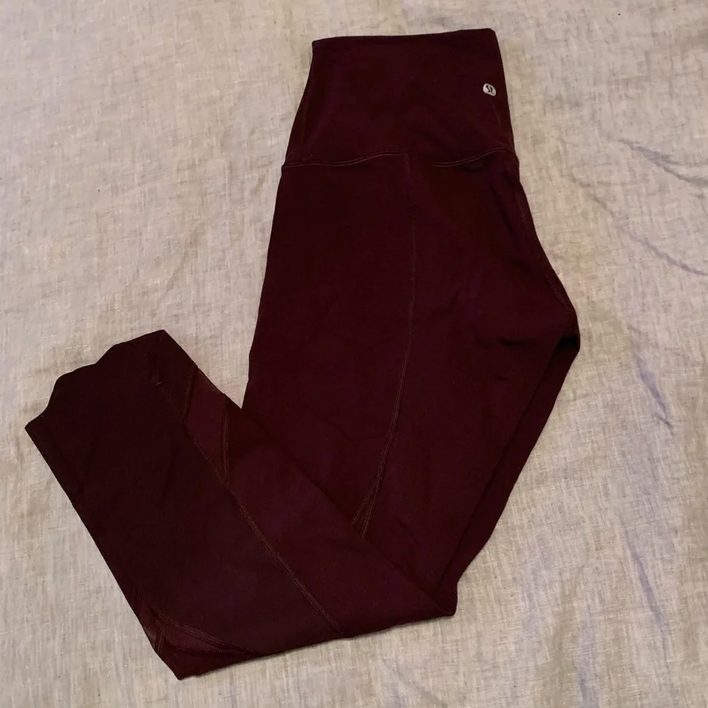 Lululemon leggings wunder under scallop size 8